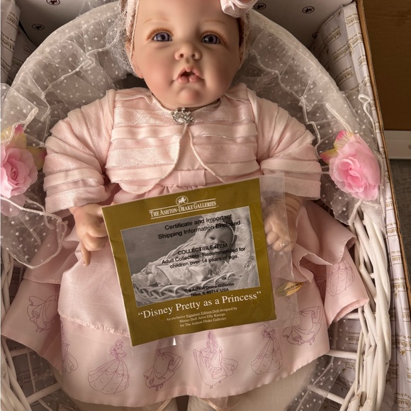 The Ashton-Drake Galleries - Picture 3 of 3